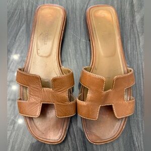 Hermes Tan Brown Oran Leather Slide Sandals - Women